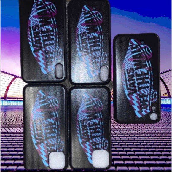 >💟FREE WITH $140. PURCHASE OR $21 iPHONE CASE THICK SHOE LIKE VANS BRAND NEW - Picture 12 of 13